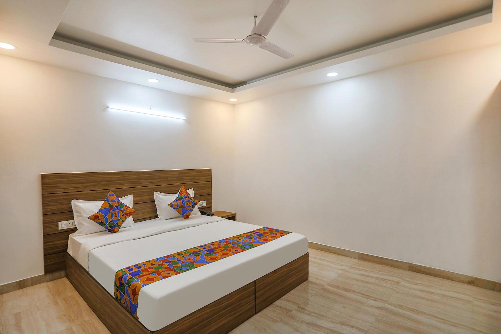 Fabhotel Unique Stay Noida Kültér fotó
