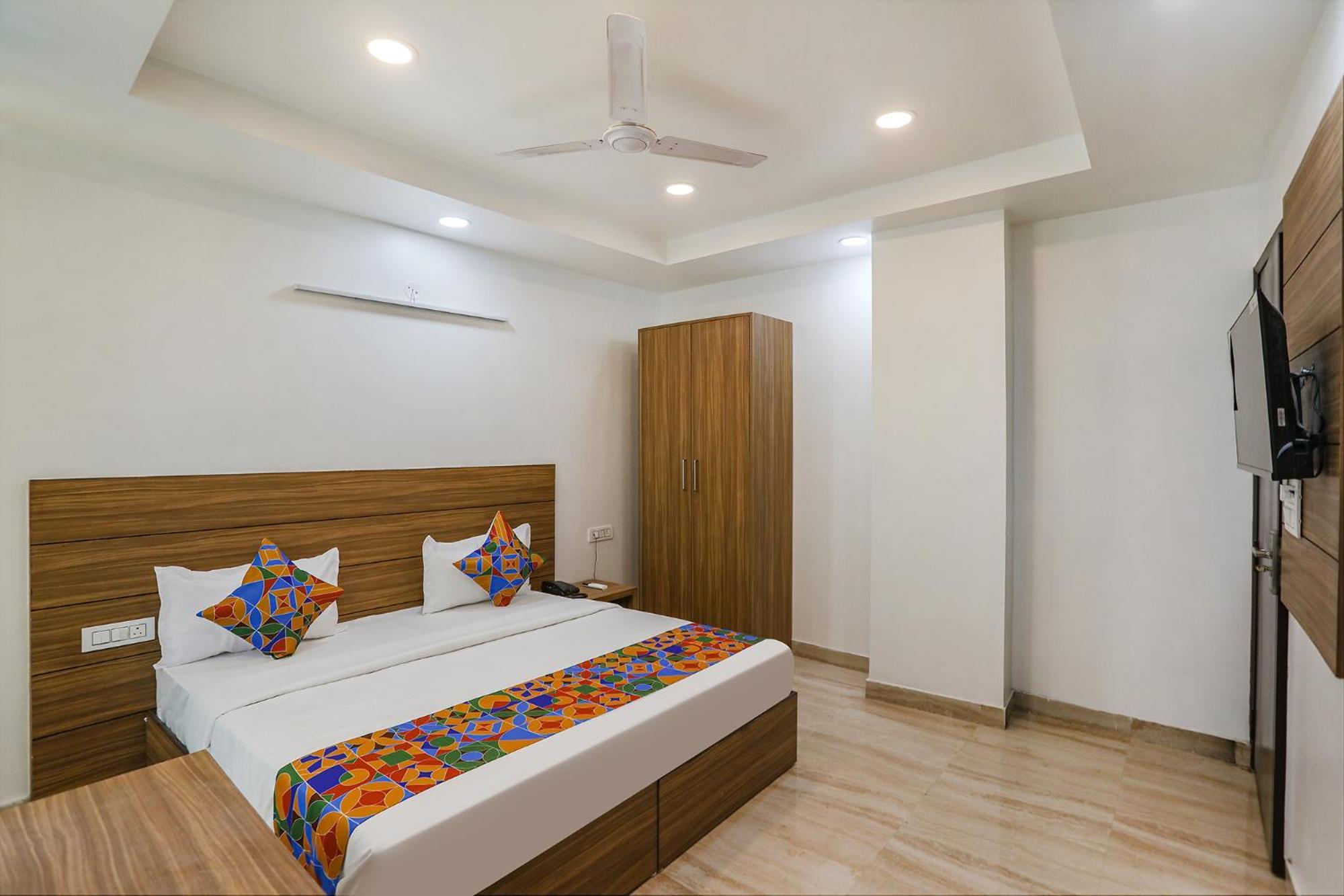 Fabhotel Unique Stay Noida Kültér fotó