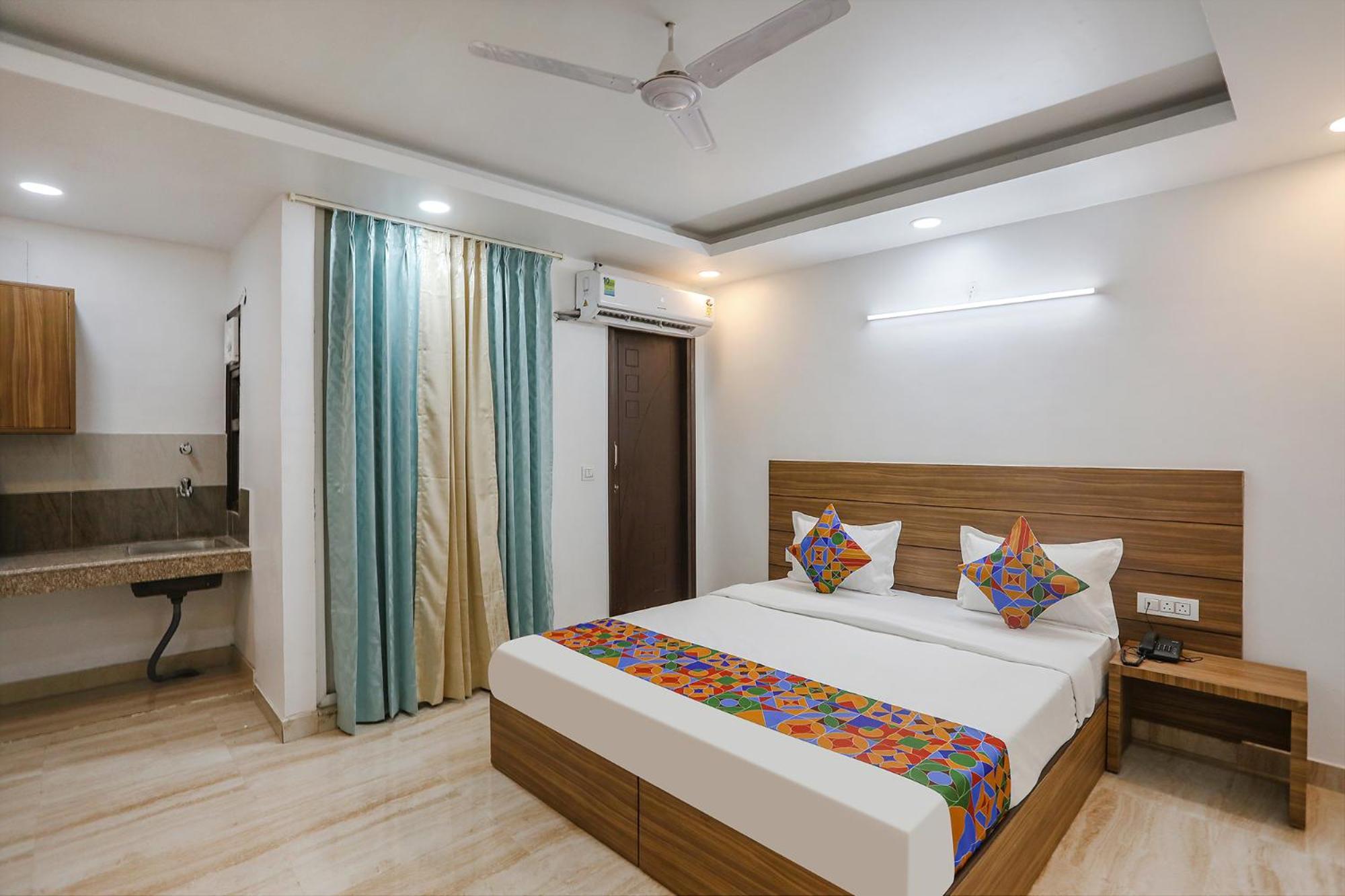 Fabhotel Unique Stay Noida Kültér fotó