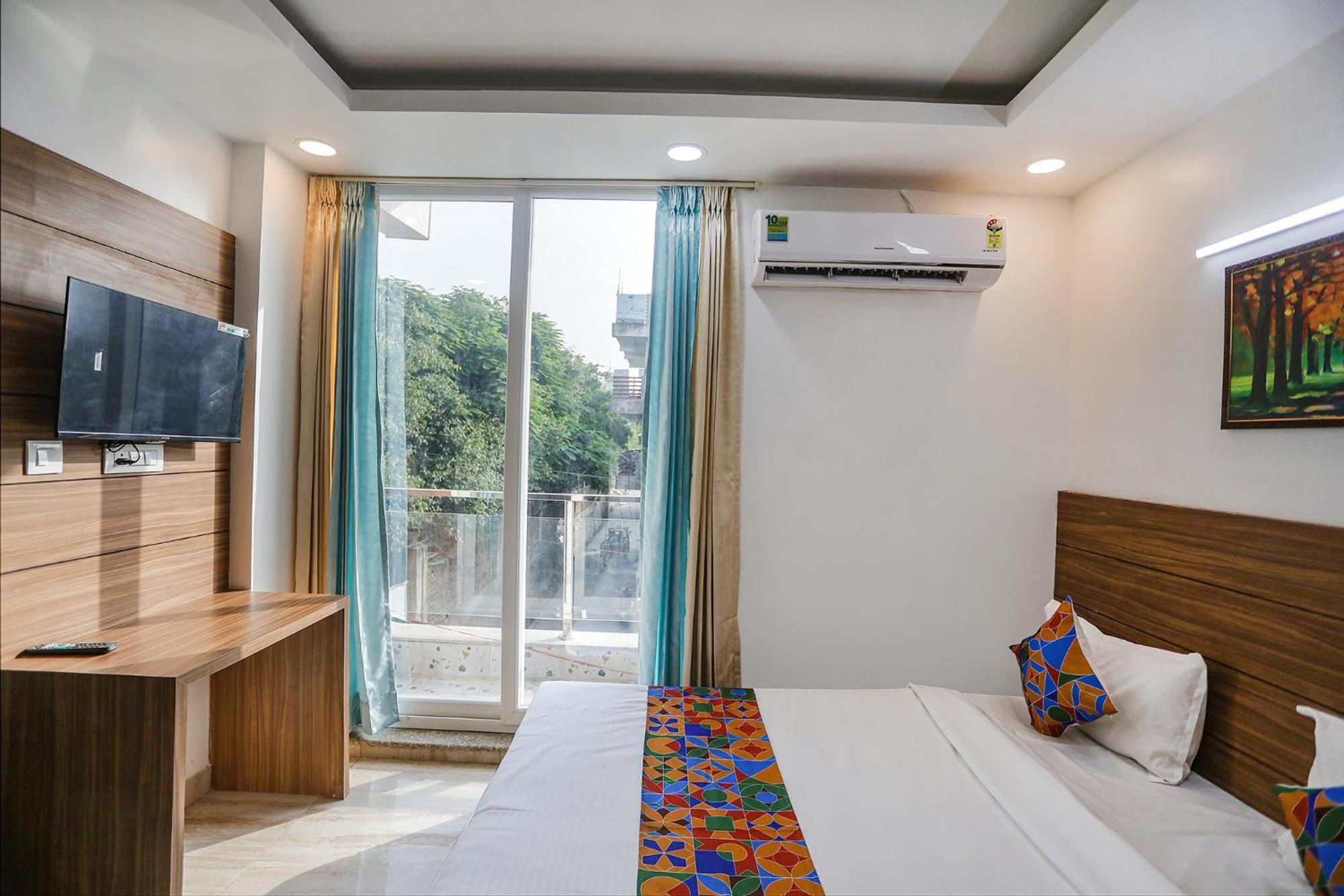 Fabhotel Unique Stay Noida Kültér fotó