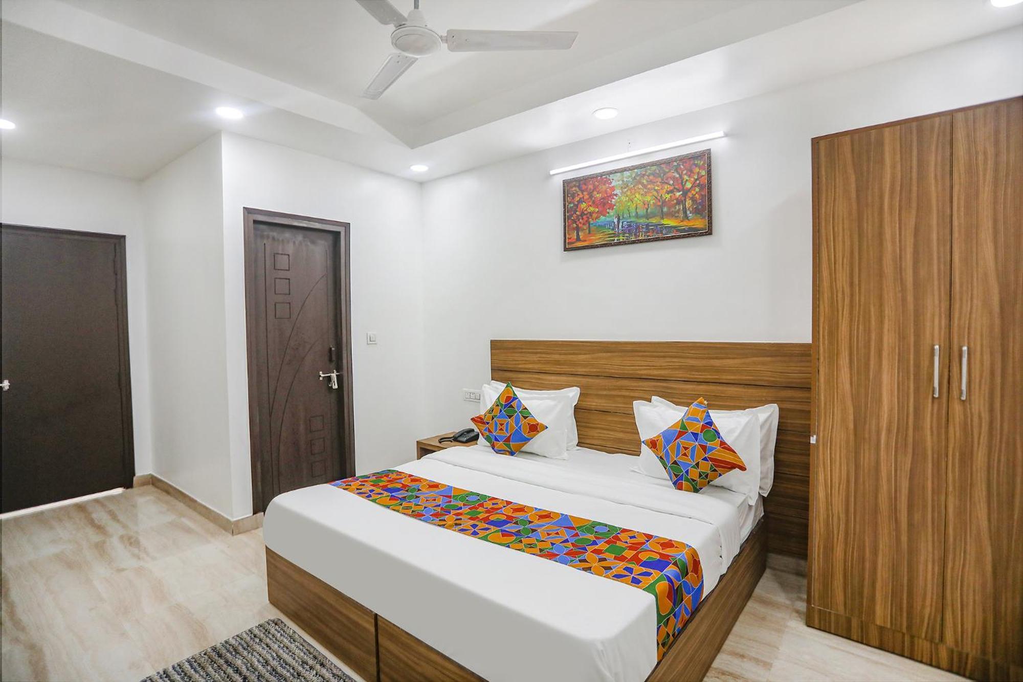 Fabhotel Unique Stay Noida Kültér fotó