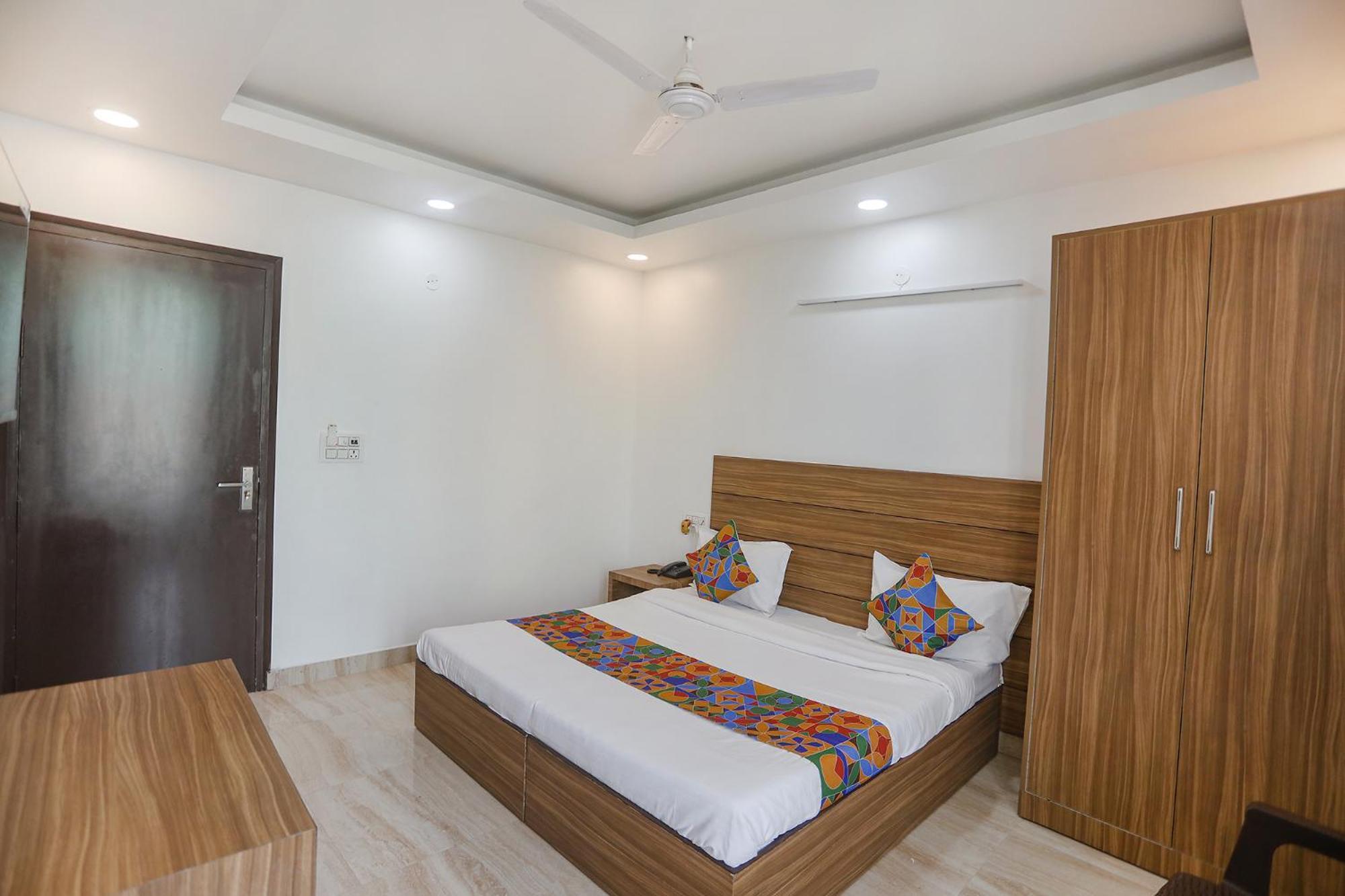 Fabhotel Unique Stay Noida Kültér fotó